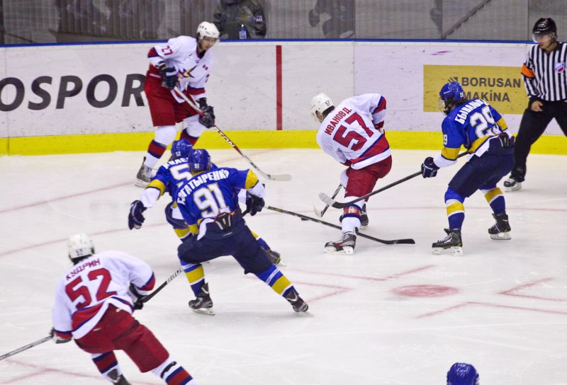 Фоторепортаж с матча ВХЛ «Казцинк-Торпедо» — «Ижсталь» 6:0