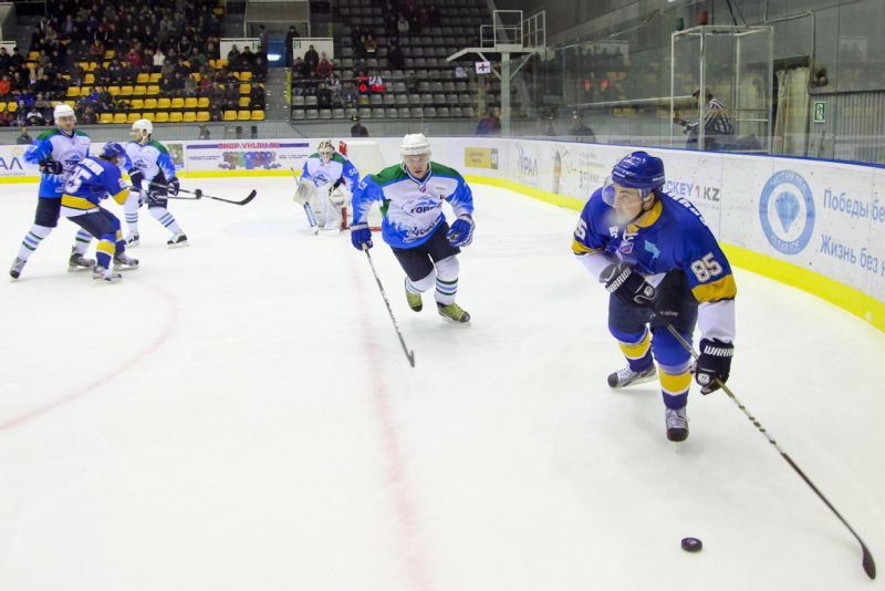 Фоторепортаж матча ВХЛ «Казцинк-Торпедо» — «Торос» 0:1