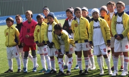 Фоторепортаж с VI Международного турнира по футболу «Осенние каникулы 2012», посвященного памяти МС СССР. Квочкина С. П.