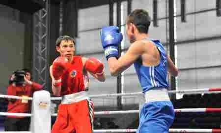 Фоторепортаж с дневной сессии полуфиналов чемпионата Казахстана по боксу