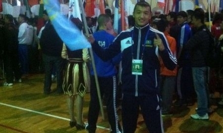 Борьбу за медали продолжает только один боксер