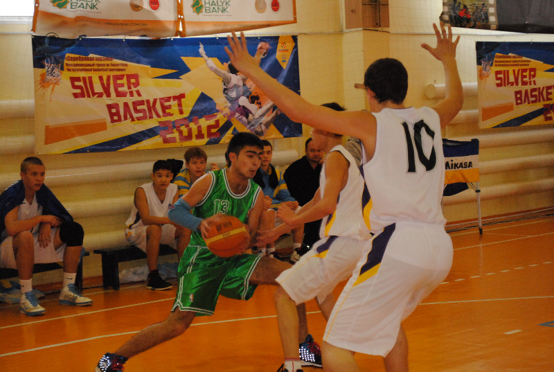 На турнире «Серебряная корзина» состоялись решающие матчи