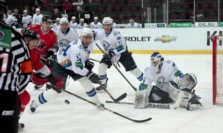  «Металлург» Нк — «Барыс» 6:8. Первая победа 2013