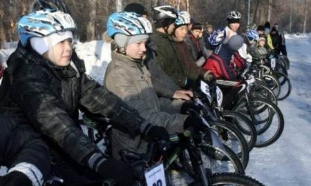 В Алматы открылся зимний велосезон