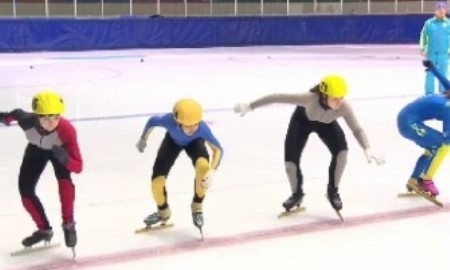 В Астане стартовал республиканский чемпионат по шорт-трэку