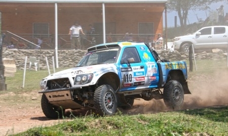 9-й этап «Дакара» испытал казахстанцев на прочность