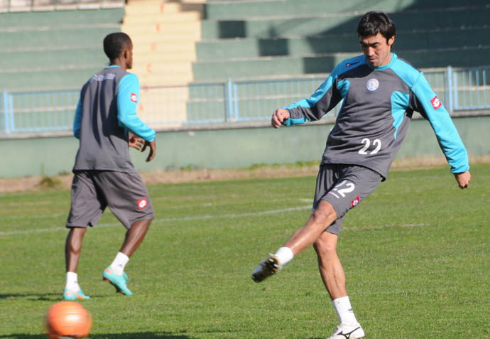 Смаков провел тренировку в «Ризеспоре»