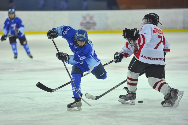 Второй тур чемпионата РК по хоккею среди участников 2000 г. р. стартовал в Астане