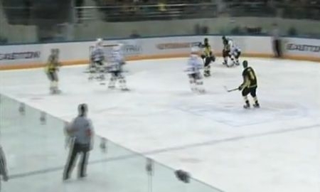Видеообзор матча ВХЛ «Сарыарка» — «Рубин» 5:2