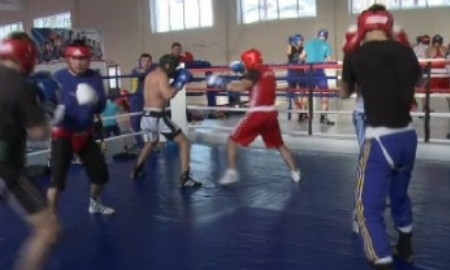 Сборная Казахстану по боксу готовится к «финалу четырёх»