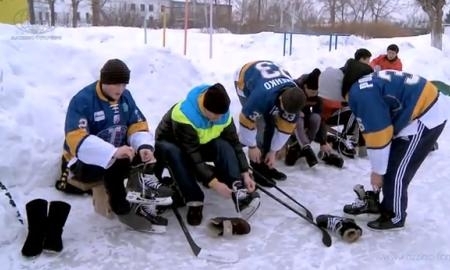 «Казцинк-Торпедо» провел матч на открытом льду