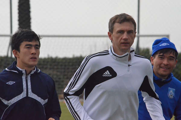 Головской тренируется с «Таразом»