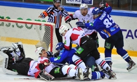 Фоторепортаж с матча КХЛ «Барыс» — «Трактор» 4:2