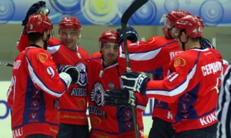 Листки хоккейного календаря. Неделя № 26. 25 февраля — 3 марта. Под знаком «волка»