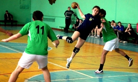 Гандболистки юга победили в первом туре среди команд Высшей лиги 