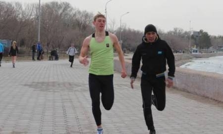 В Караганде в массовом забеге к Всемирному Дню здоровья приняли участие более 1,5 тыс человек