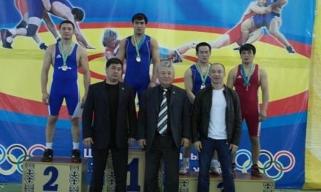 Фоторепортаж с Чемпионата Казахстана по видам борьбы среди взрослых