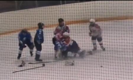 Более миллиона просмотров набрал ролик потасовки юных хоккеистов из Астаны и Новокузнецка