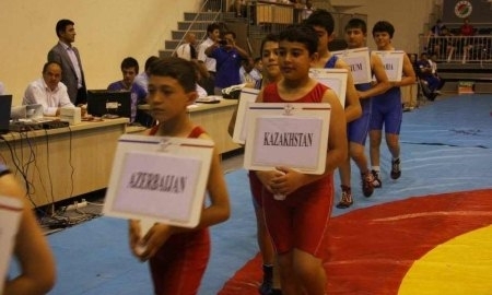 Фоторепортаж с турнира среди кадетов по вольной и греко-римской борьбе «Виктории Кап»