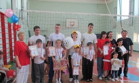 В Актау прошло состязание «Мама, папа, я — спортивная семья»