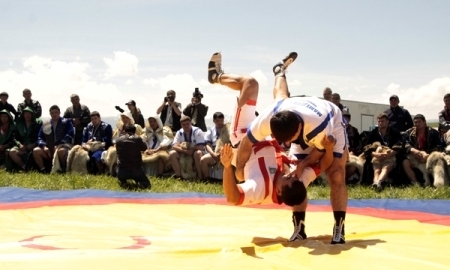 Фоторепортаж с презентации финалистов «Қазақстан Барысы» 2013