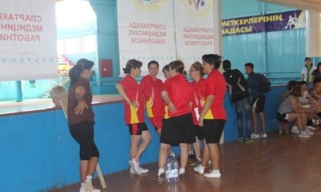 В Актау в спортивном комплексе «Жас Канат» прошла городская спартакиада среди медицинских работников