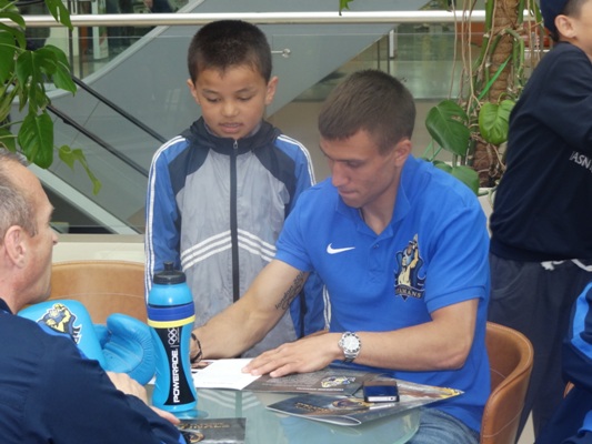 Василий Ломаченко: «Отличие казахстанского бокса от украинского? Мы просто лучшие в мире!»