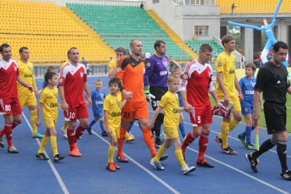 Нападающих много. Попадающих нет...