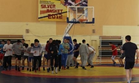 Фоторепортаж с УТС перед чемпионатом Азии молодежной сборной Казахстана по вольной борьбе 