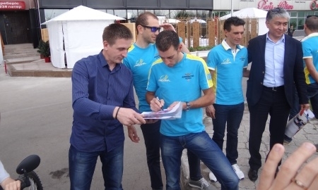 Велокоманда «Астана» встретилась с болельщиками