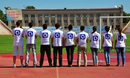 В Шымкенте журналисты приняли участие в праздничной эстафете