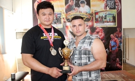 Шымкентский богатырь стал вторым на чемпионате мира по классическому пауэрлифтингу