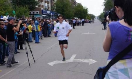 В Караганде около 3-х тысяч человек приняли участие в эстафете «Саған, Астана»