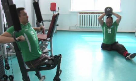 В Атырау людей с ограниченными возможностями привлекают к занятиям спортом