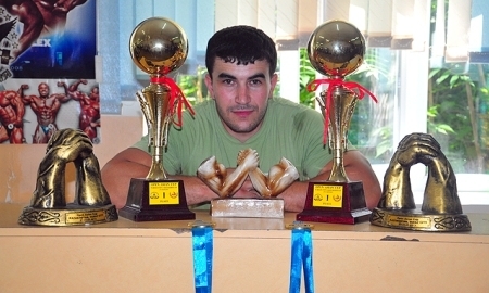 Шымкентский армрестлер в десятый раз отстоял титул чемпиона Азии