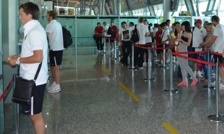 Фоторепортаж с прибытия «Шахтера» в Тирану