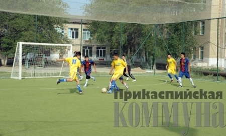 В Атырау прошёл турнир по мини-футболу среди дворовых команд