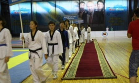В Караганде проходит Кубок Казахстана по таеквондо WTF