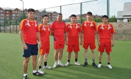 Пожарные СКО ко Дню Конституции провели соревнования по мини-футболу