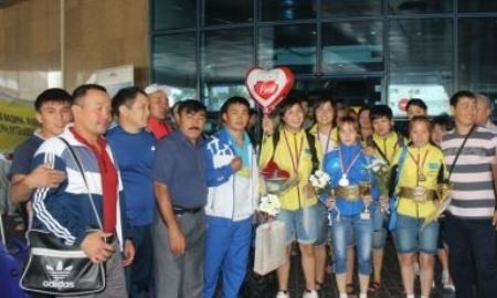 Фоторепортаж со встречи казахстанских кадеток в Алматы