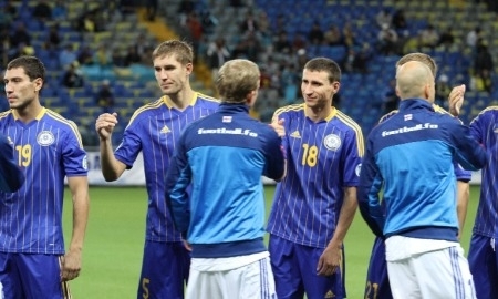 <strong>Казахстан уступает Фарерам после первого тайма</strong>