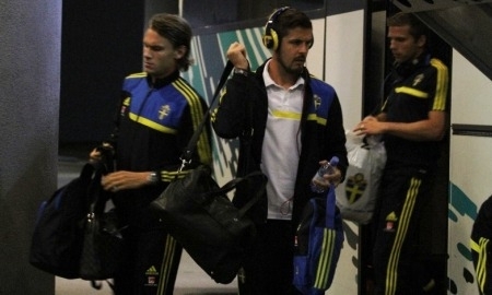 Фоторепортаж с прибытия сборных Казахстана и Швеции на «Астана Арену»