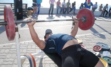 В Актау прошли соревнования по пауэрлифтингу