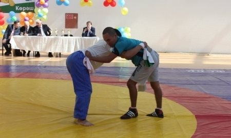 В Актау прошел открытый турнир по борьбе куреш