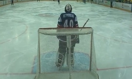 Видеообзор матча ВХЛ «Южный Урал» — «Сарыарка» 3:2