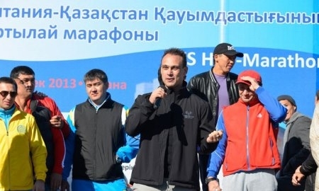 Звезды казахстанского спорта приняли участие в благотворительном полумарафоне в Астане