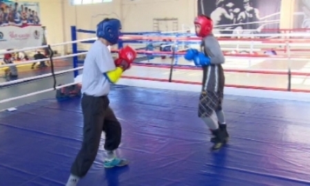 Видеосюжет о подготовке казахстанских боксеров к чемпионату Мира в Алматы