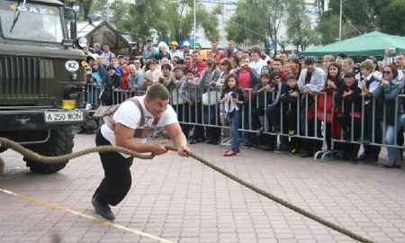 В Алматы прошел республиканский турнир по силовому экстриму