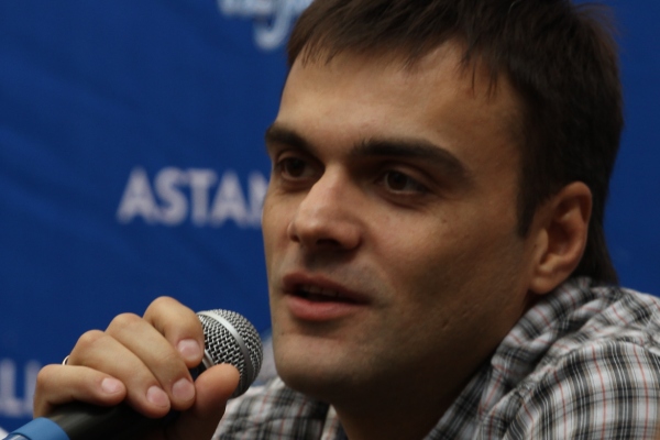 ТОП самых интересных вопросов-ответов прошедшей встречи игроков «Барыса» с болельщиками