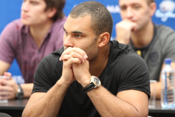 ТОП самых интересных вопросов-ответов прошедшей встречи игроков «Барыса» с болельщиками